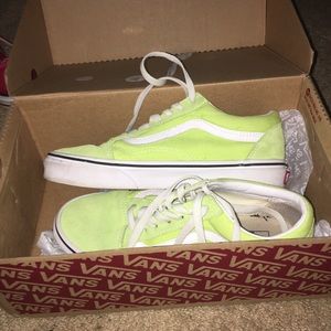 new sharp green old skool vans w box